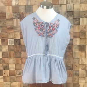 Sonoma floral embroidered puplem blouse